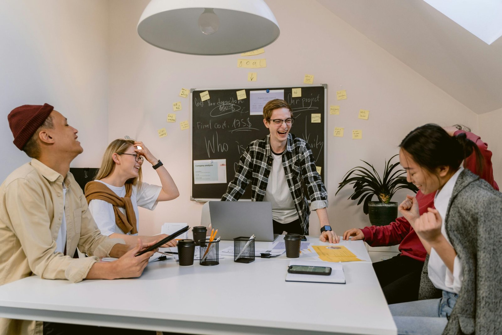 How to Start a Successful Online Business in 2025